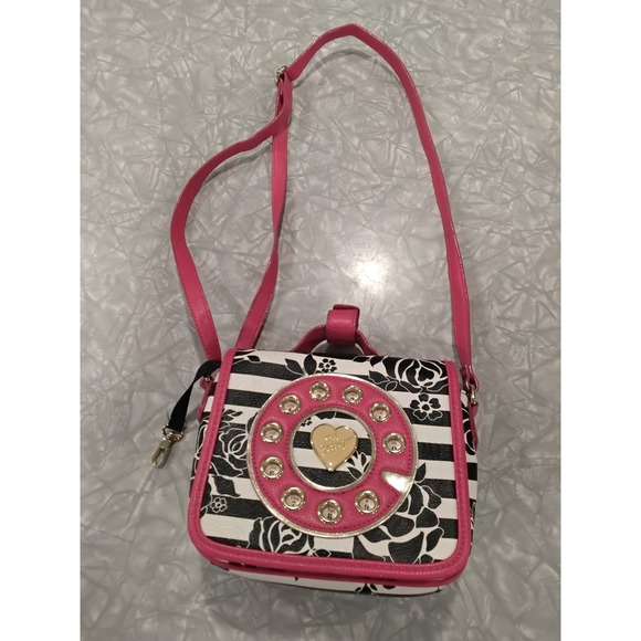Betsey Johnson Handbags - Betsey Johnson Phone Dial Crossbody Bag Black White Floral Pink Heart Accent